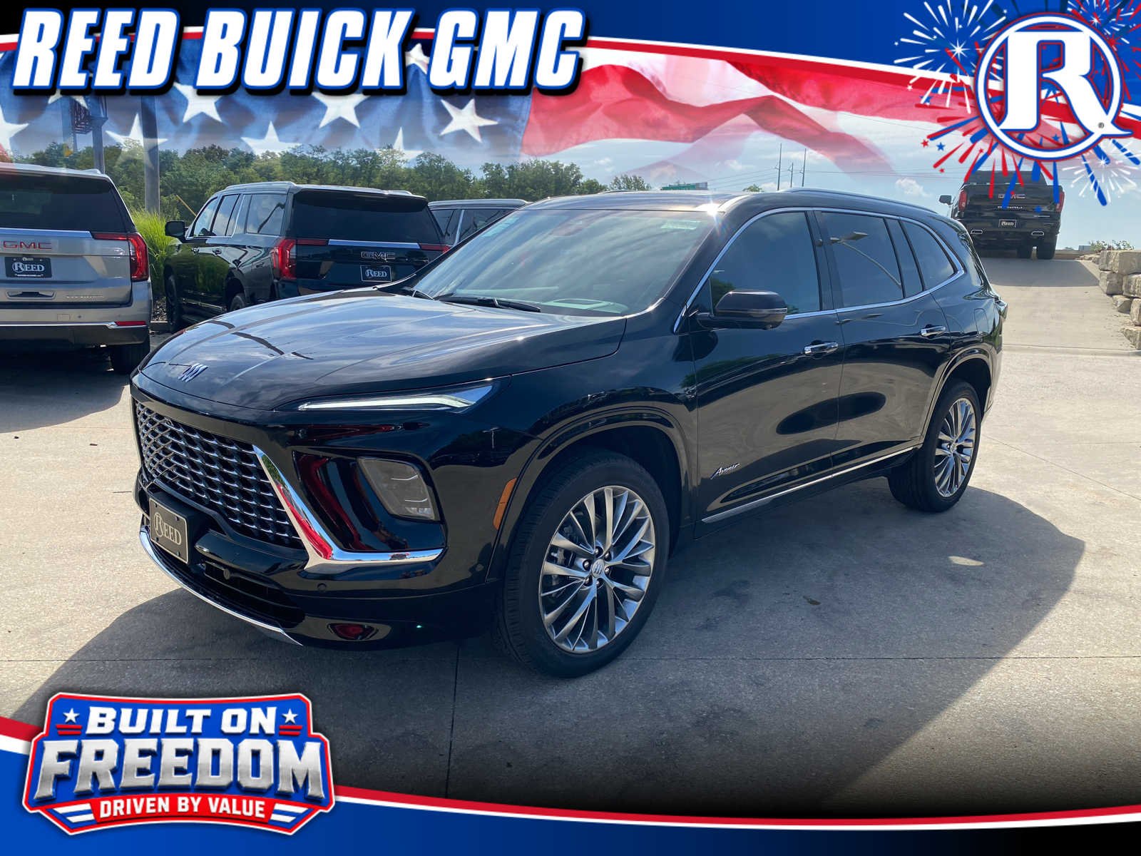 2026 Buick Enclave Avenir AWD's photo