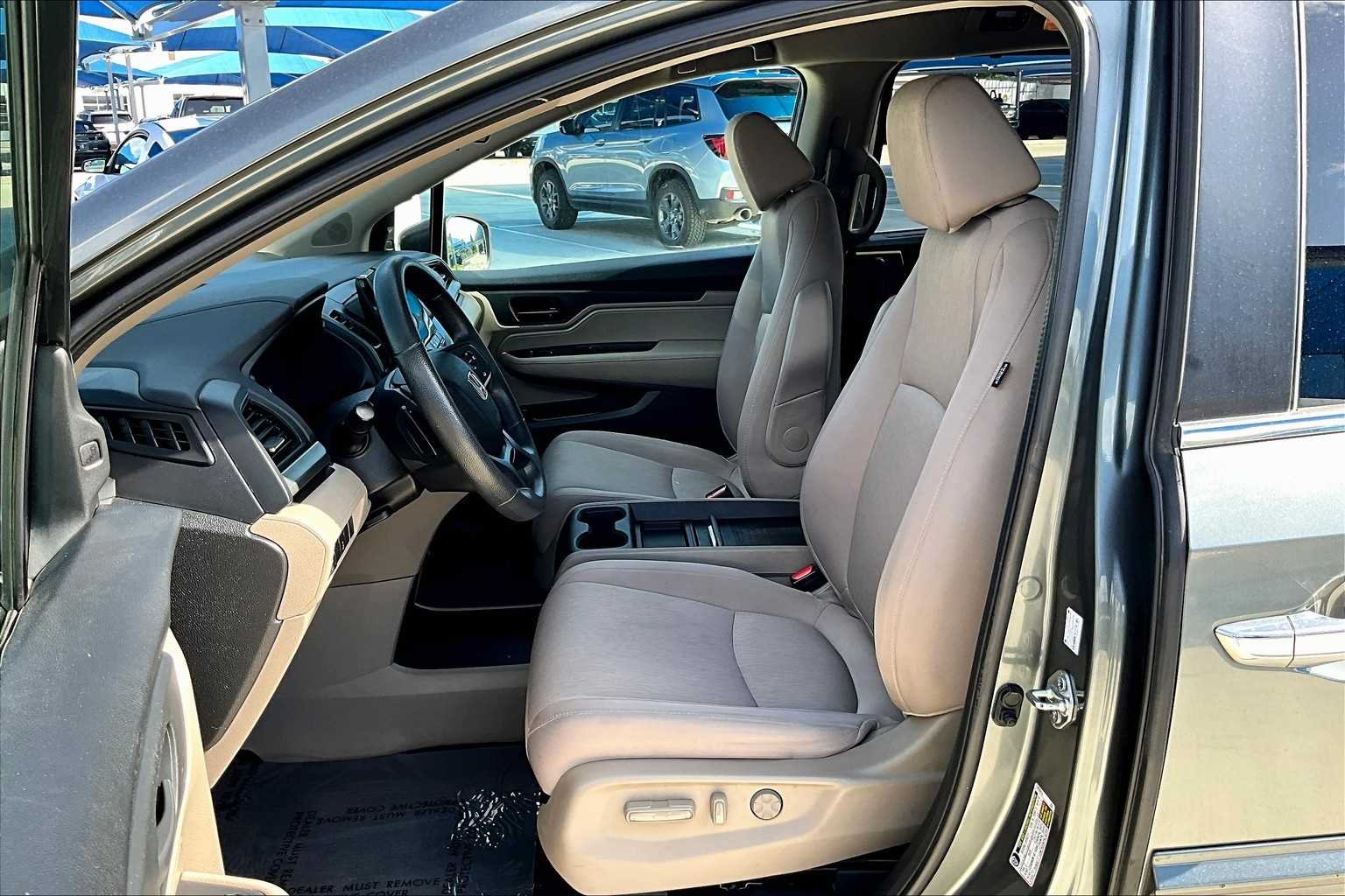 Used 2018 Modern Steel Metallic Honda EX image 7