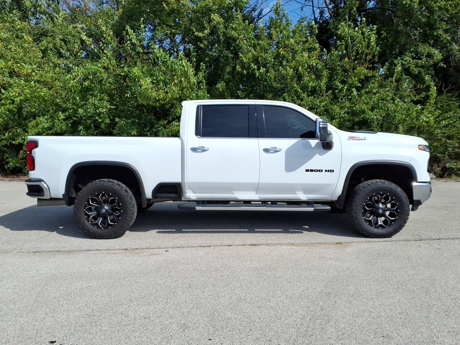 Used 2024 Summit White Chevrolet LTZ image 24