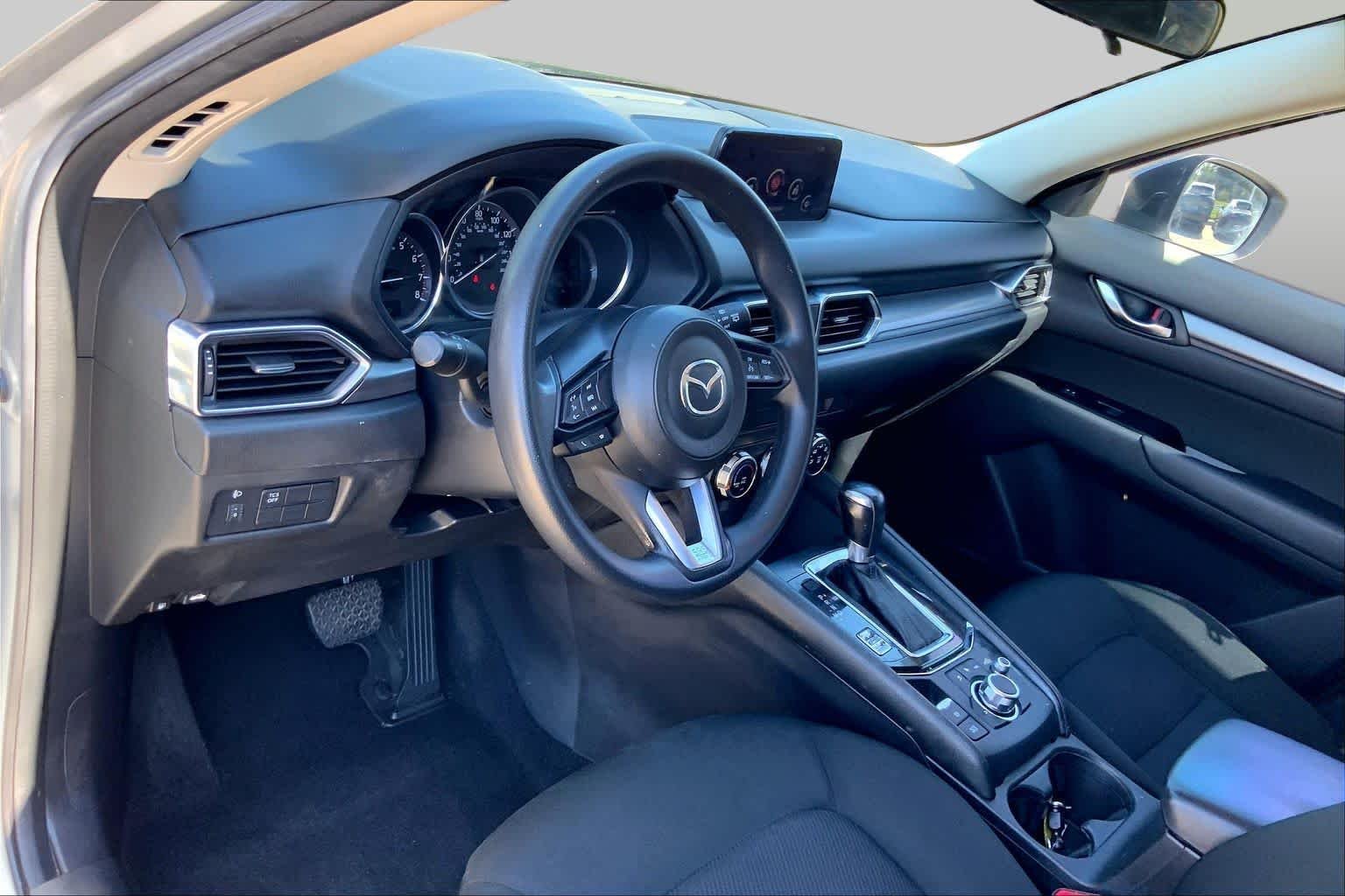 Used 2017 Sonic Silver Metallic Mazda Sport image 17