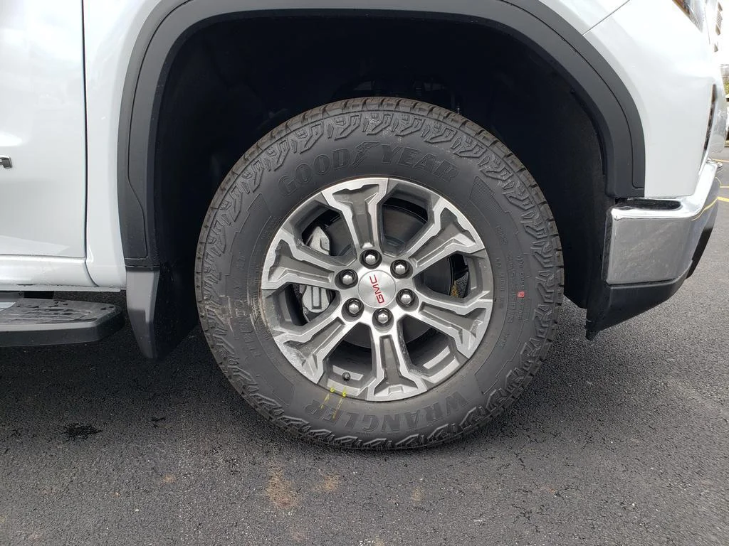 New 2026 Glacier White Tricoat GMC SLT image 20