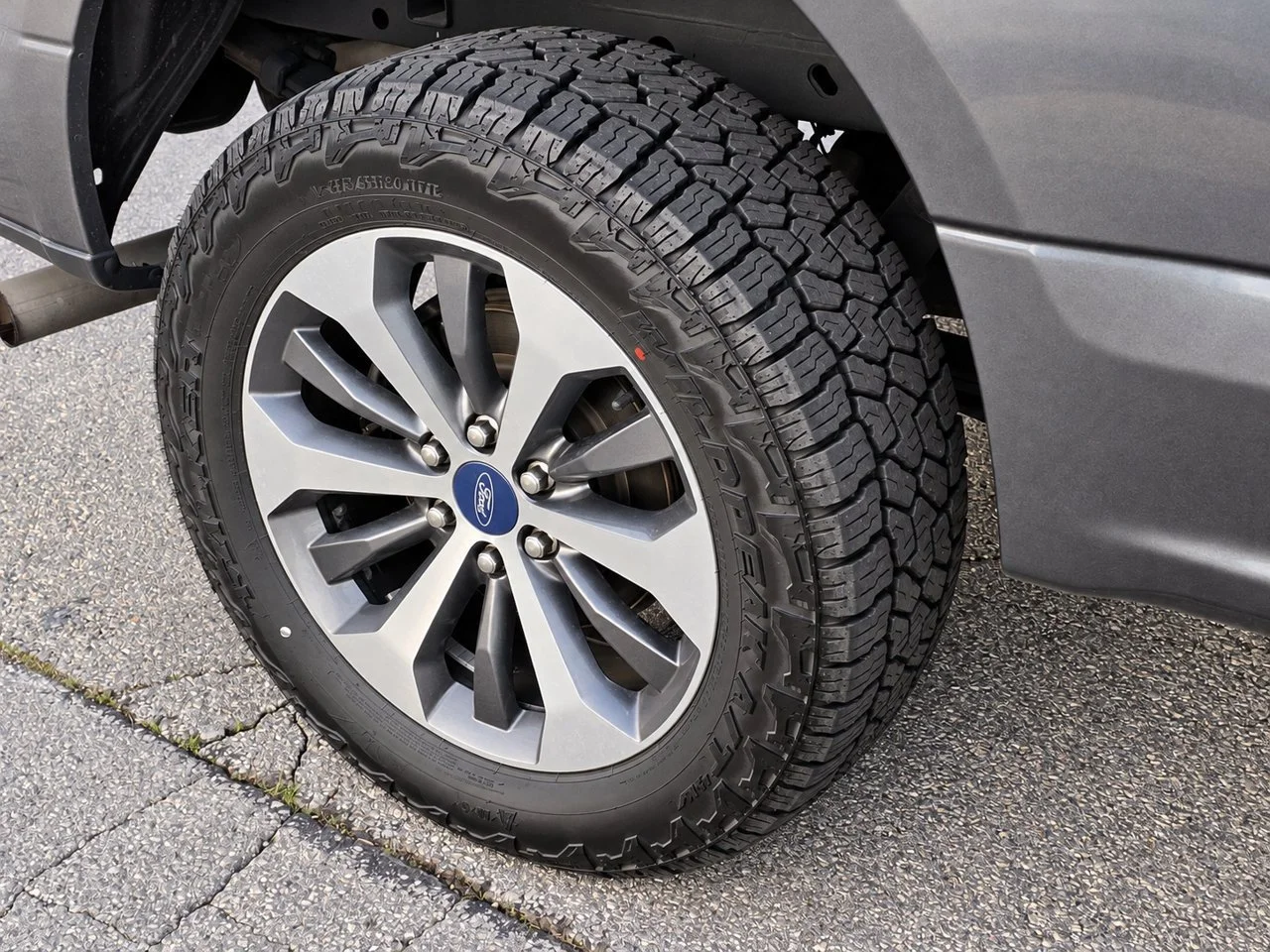 Used 2019  Ford  image 11