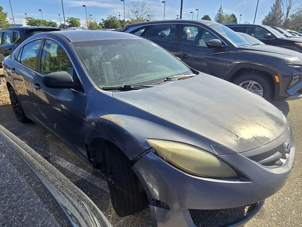 Used 2010 Comet Gray Mica Mazda i Sport image 7