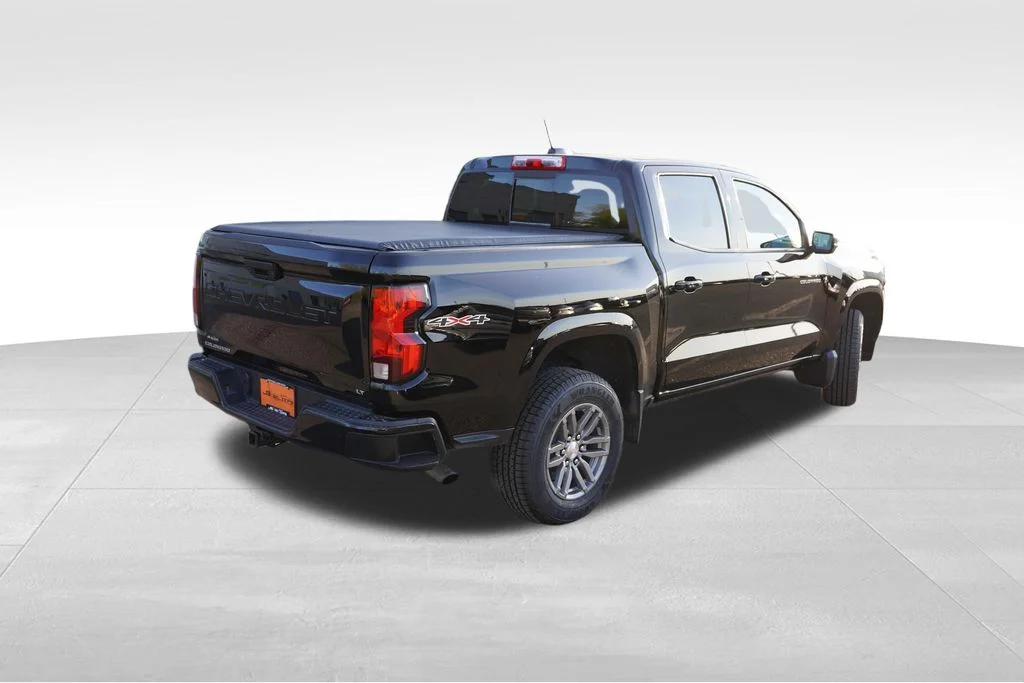Used 2023 Black Chevrolet LT image 5
