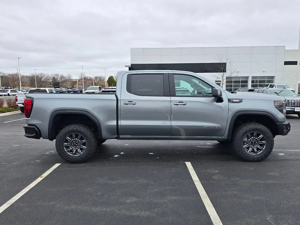 2026 GMC Sierra 1500 AT4X - Photo 10