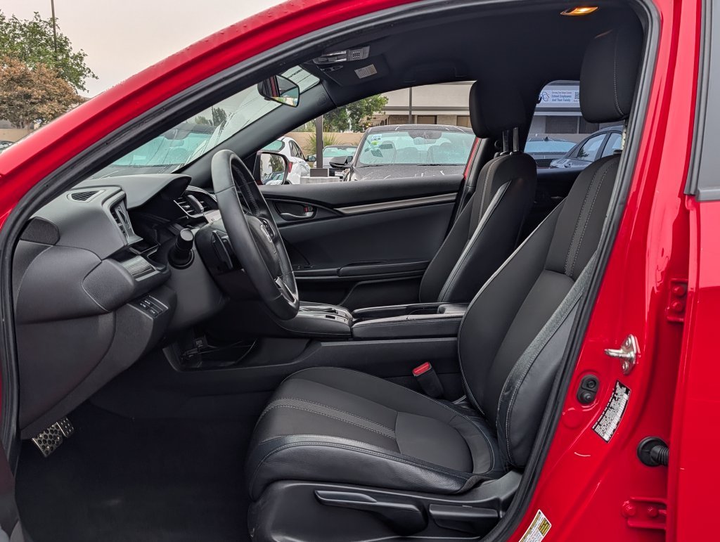 Used 2021  Honda Sport image 11