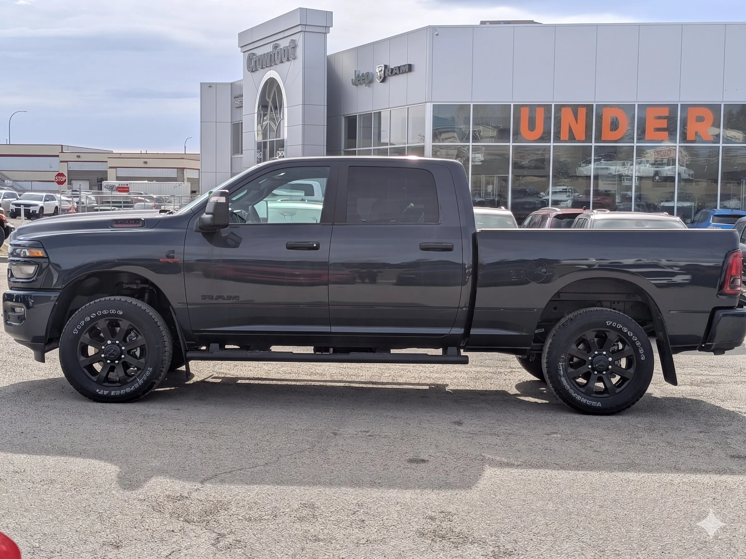 New 2026 Blue RAM Big Horn - - Night Edition - Big Horn Lvl 1 Plus Grp - 5th Wheel/Gooseneck Prep - 6.7L Cummins HO Di image 5