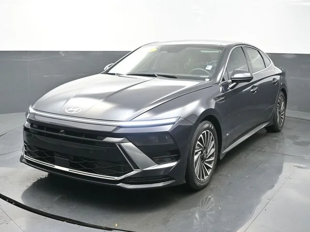 2025 Hyundai Sonata Limited's photo