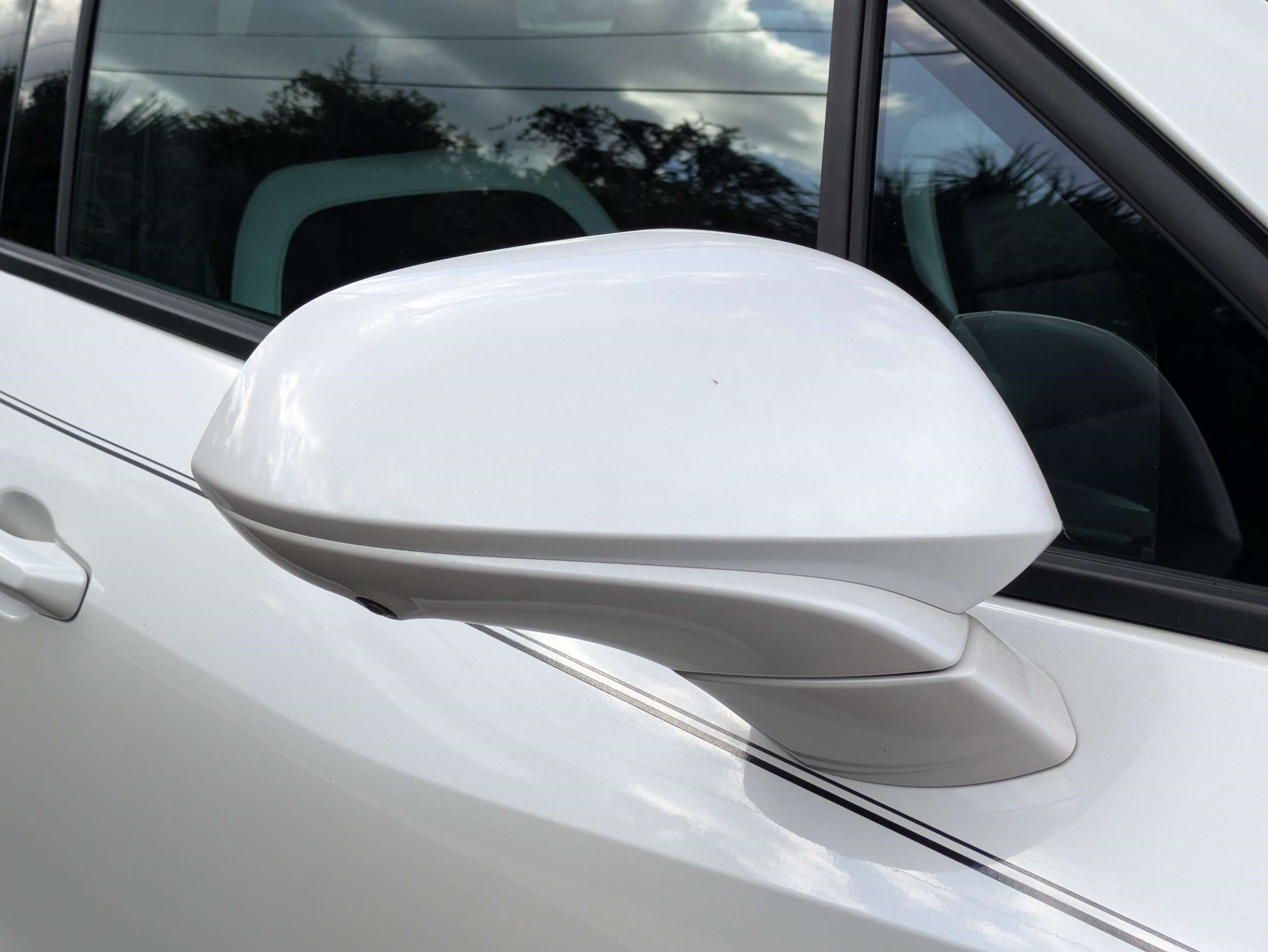 Used 2024 Iridescent Pearl Tricoat Chevrolet LT image 11