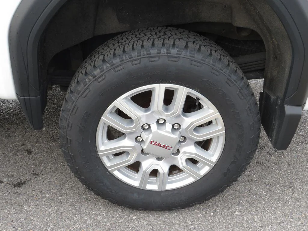 Used 2022 Summit White GMC SLT image 14