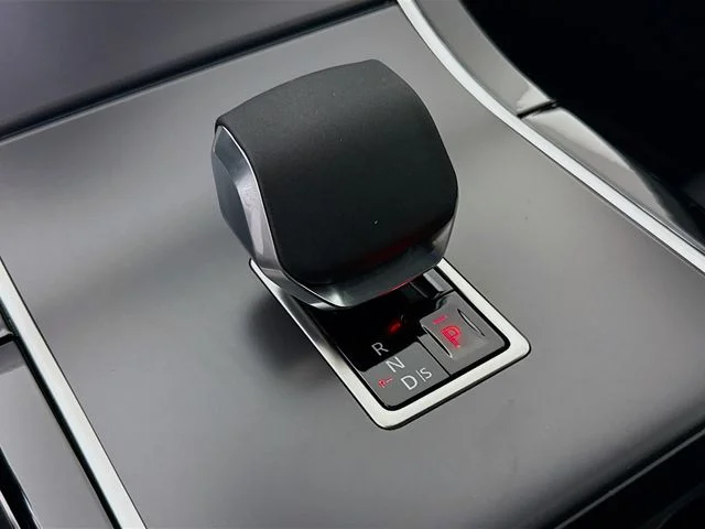 New 2026 Arroios Grey Land Rover S image 19