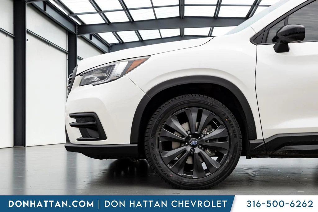 Used 2022 White Subaru Onyx Edition image 32