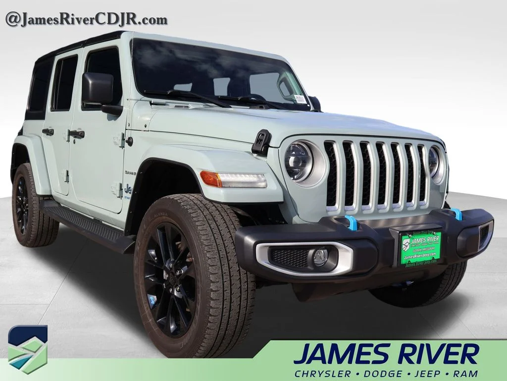 Used 2023 Gray Jeep Sahara 4xe image 6