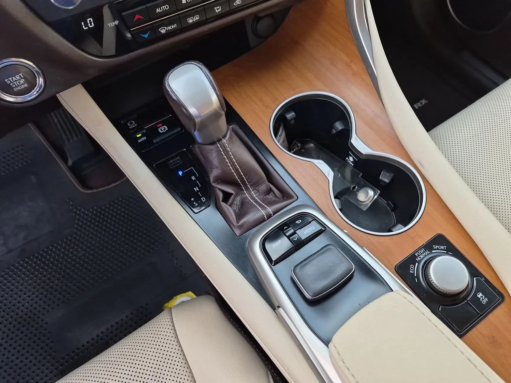 Used 2018 Beige Lexus 350 image 31