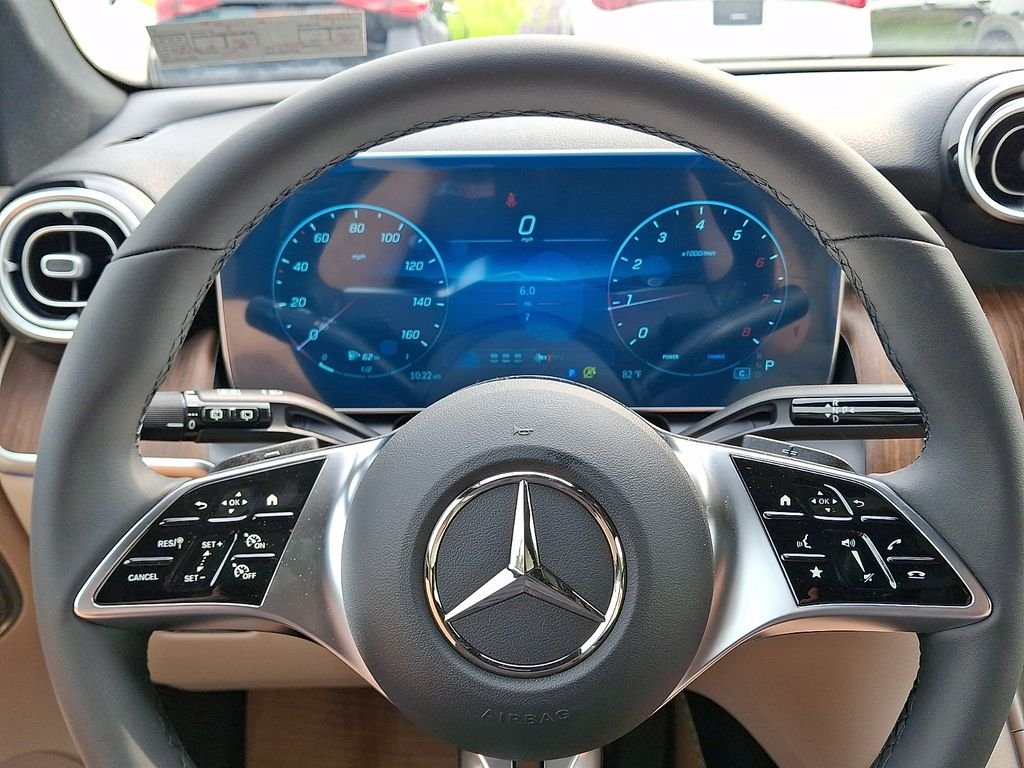 New 2026 Polar White Mercedes-Benz GLC 300 image 17