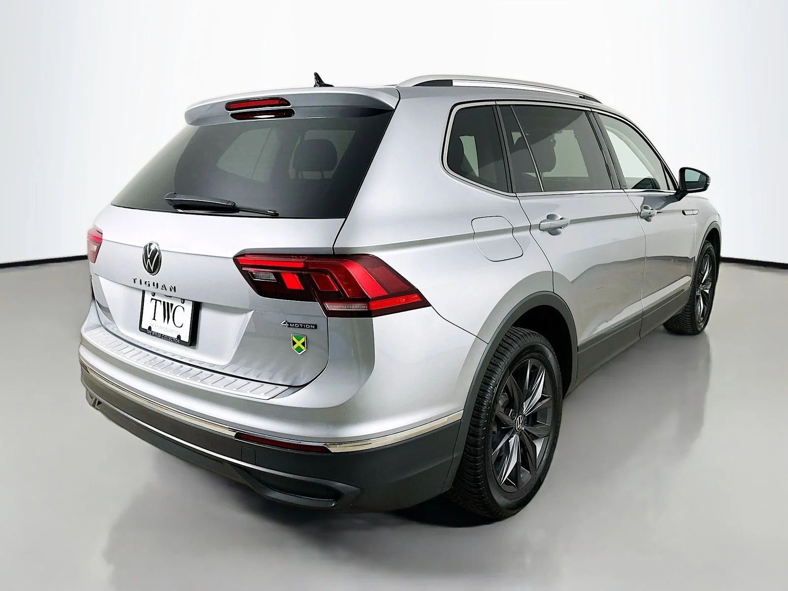 Used 2022 Silver Volkswagen  image 5