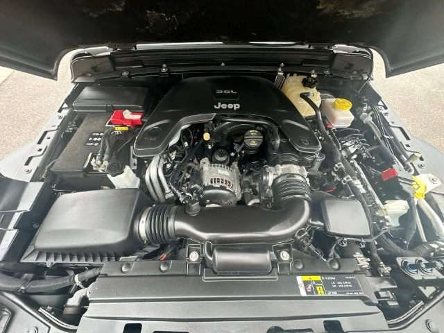 Used 2020 Gray Jeep Unlimited Sport image 27