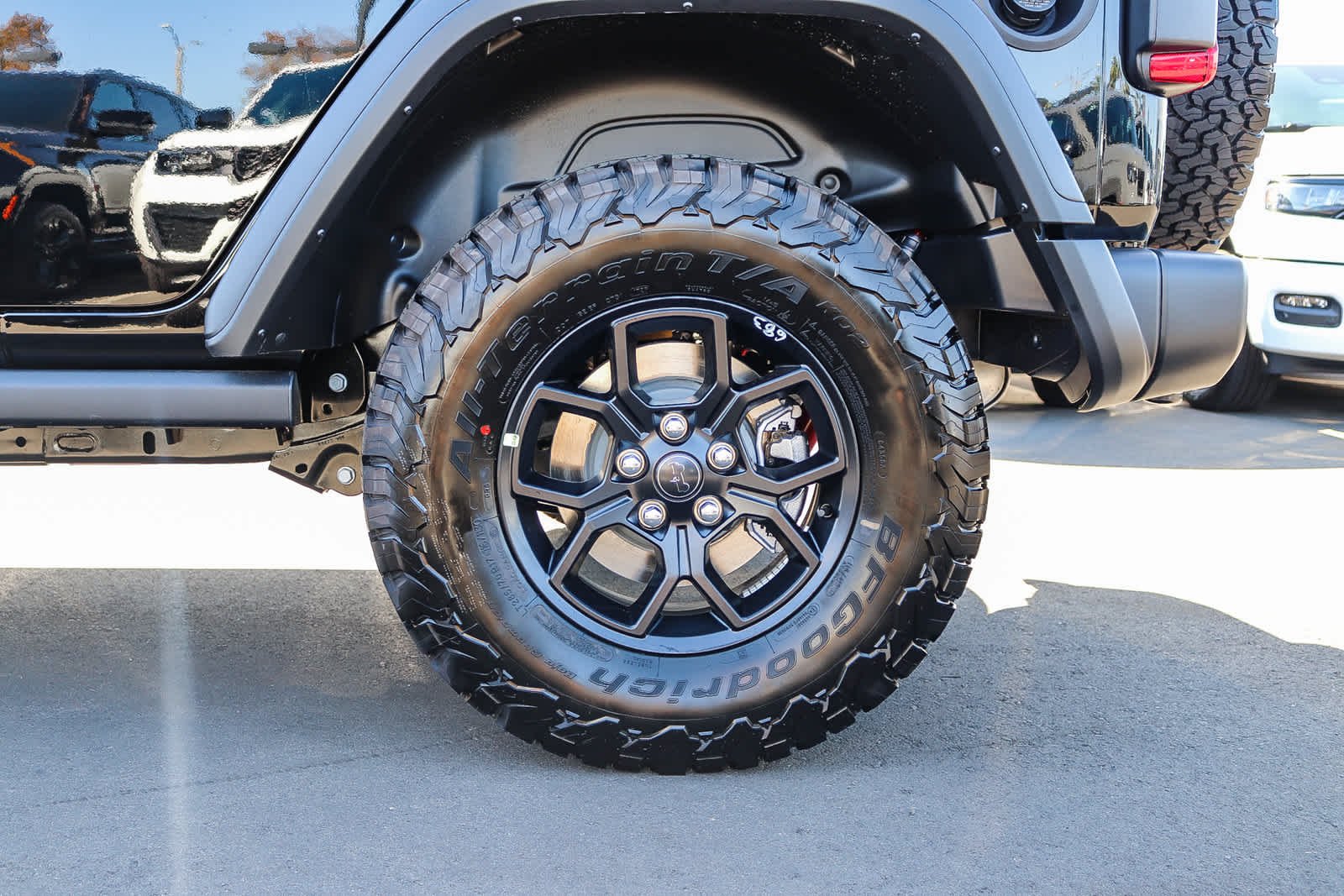 New 2027 Black Clear-Coat Exterior Paint Jeep Willys image 11