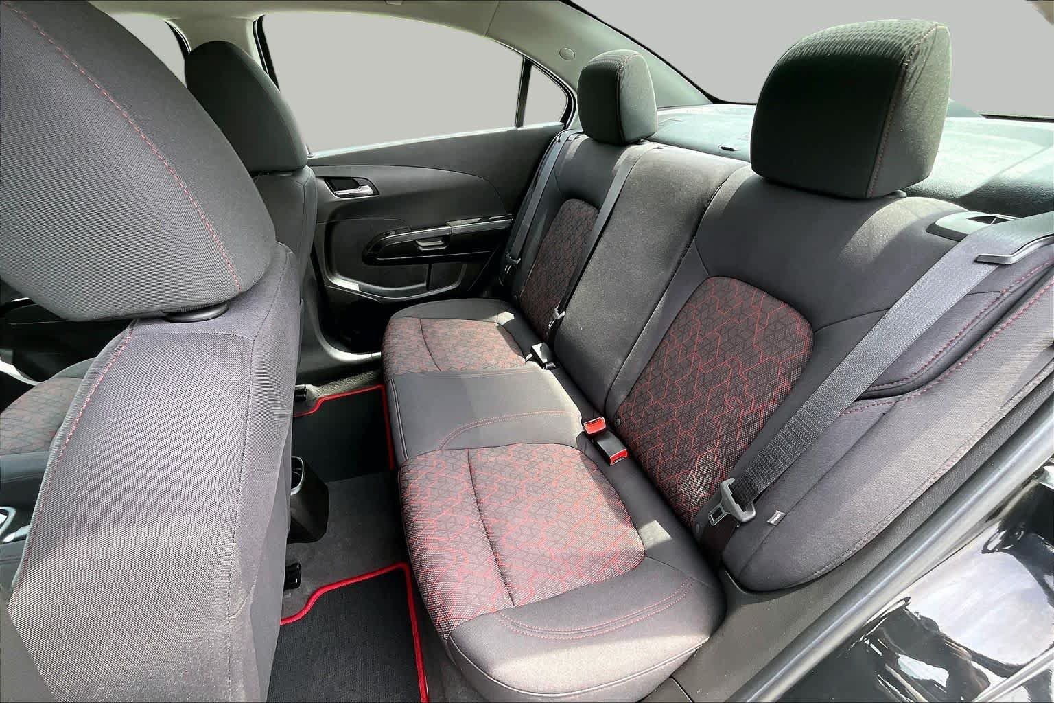 Used 2020 Mosaic Black Metallic Chevrolet LT image 21