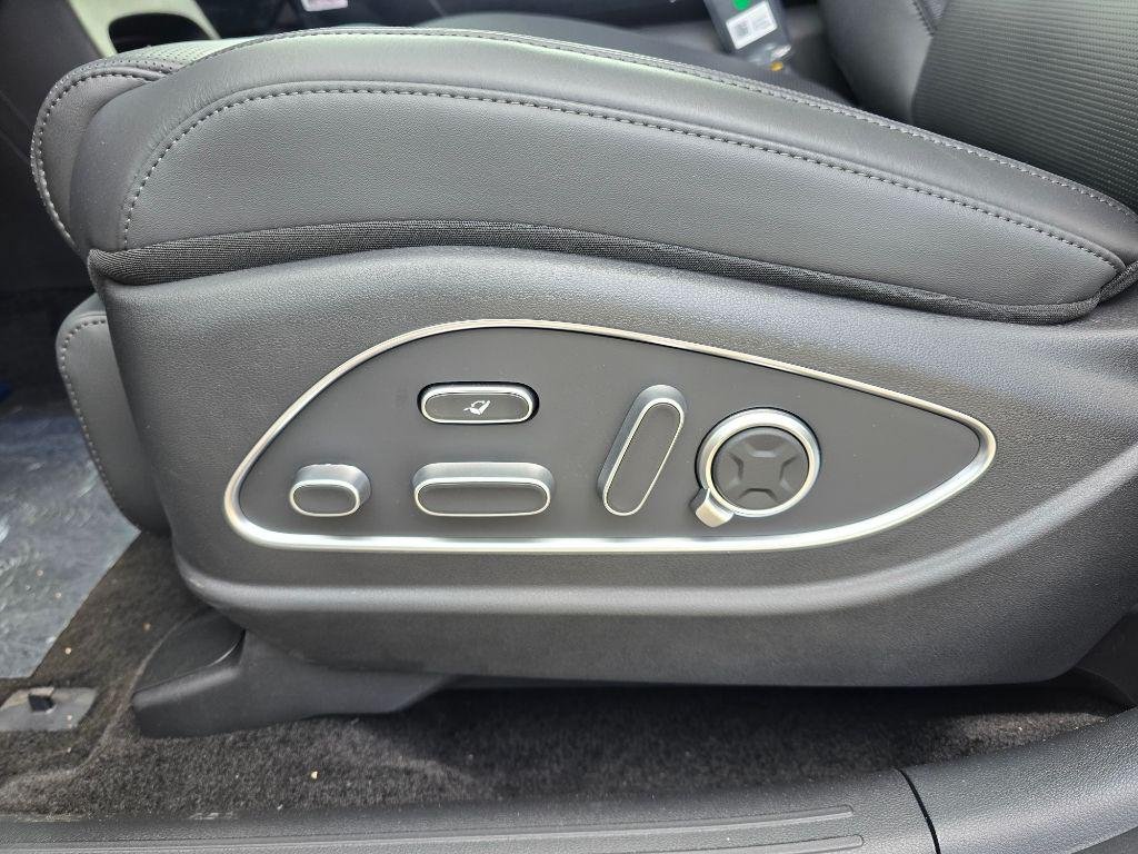 New 2026 Creamy White Pearl Hyundai Calligraphy AWD image 17