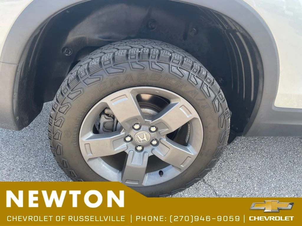 Used 2025 Silver Honda TrailSport image 17