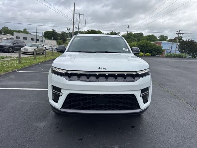 New 2026 Bright White Clear-Coat Exterior Paint Jeep Limited Reserve image 2