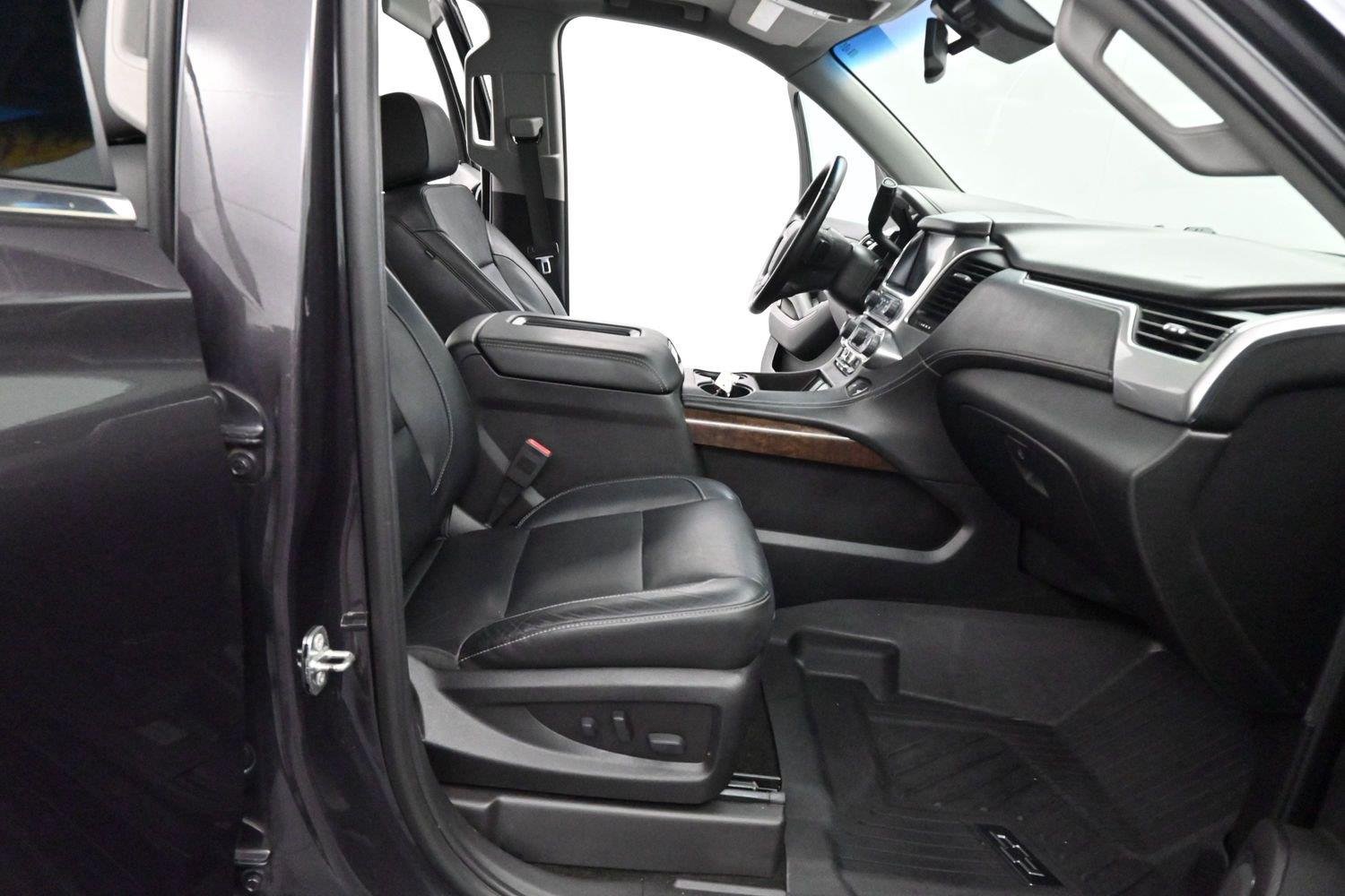 Used 2018 TUNGSTEN METALLIC Chevrolet LT image 38