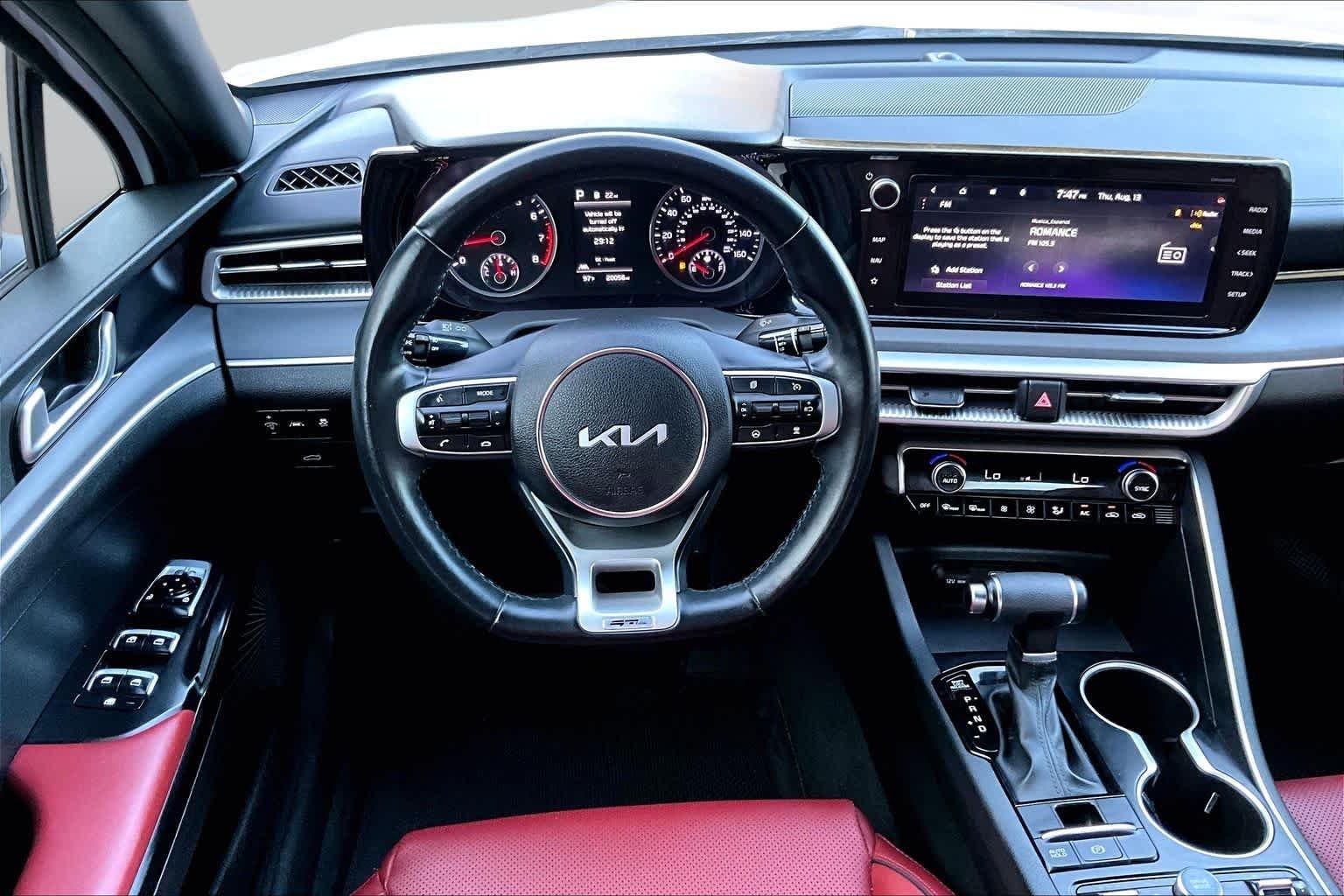 Used 2023 Glacial White Pearl Kia GT-Line image 6