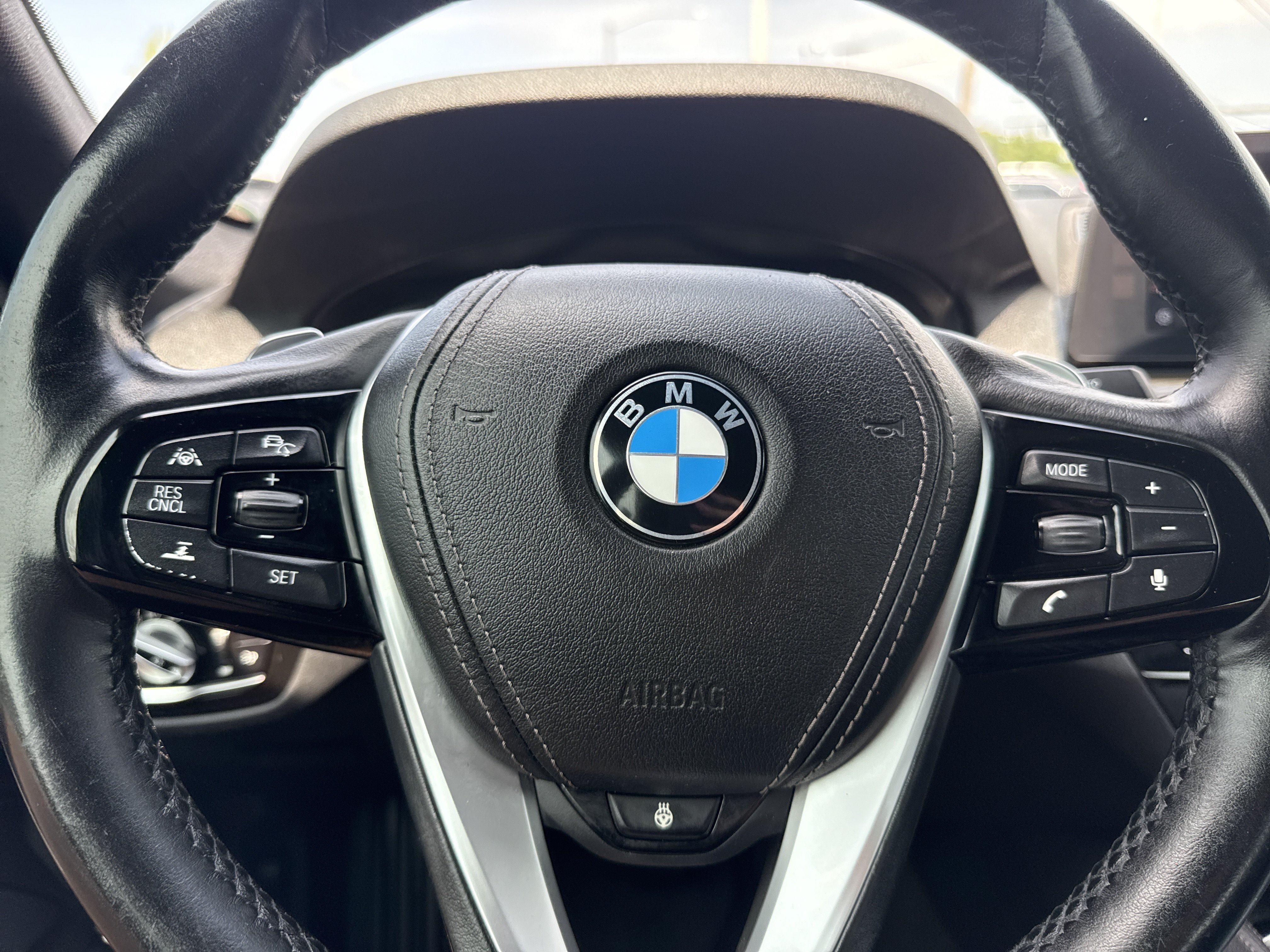 Used 2018 Black Sapphire Metallic BMW  image 21