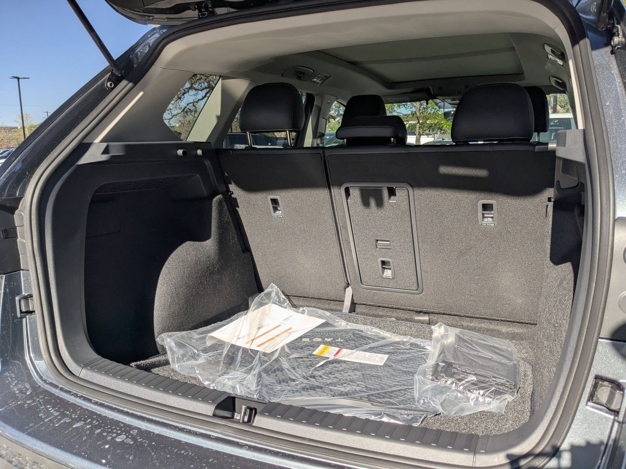 New 2026 Platinum Gray Metallic Volkswagen SE image 18