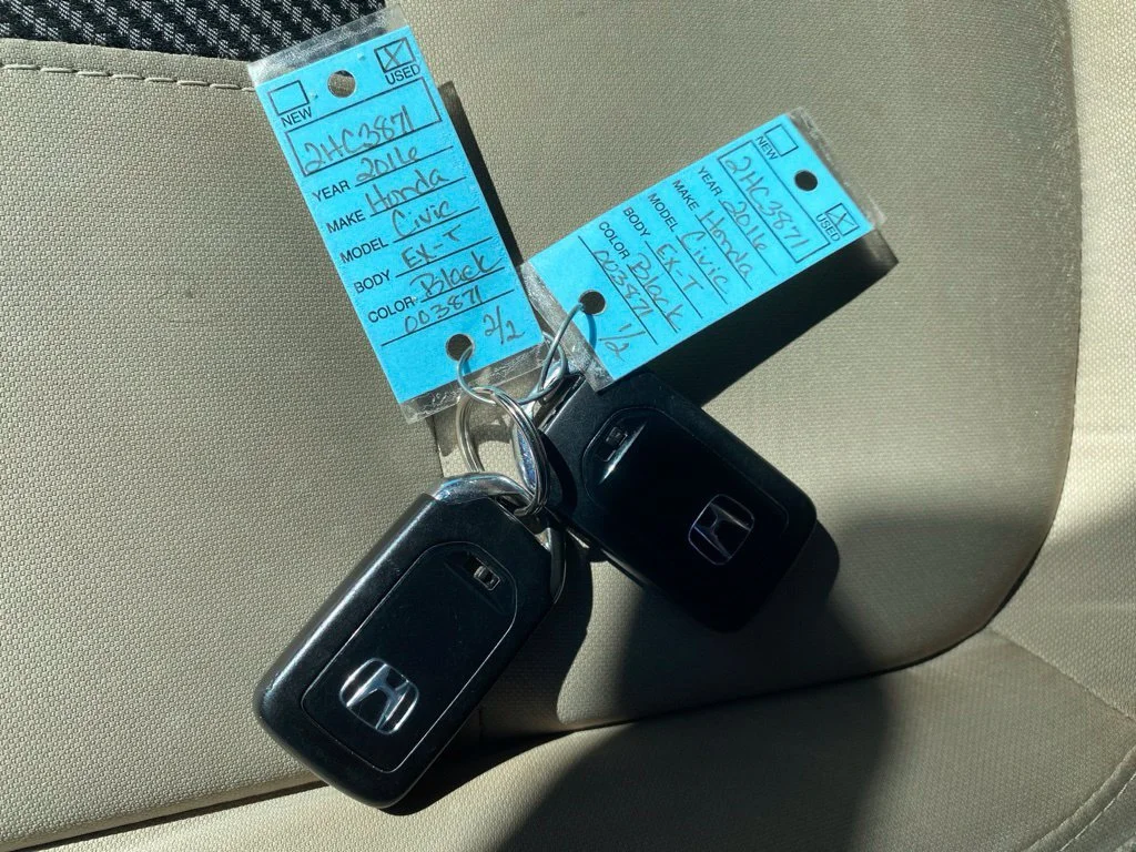 Used 2016 Black Honda EX-T image 9