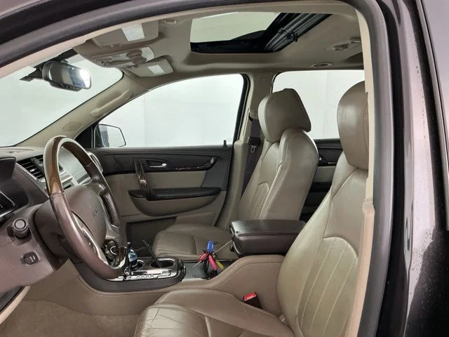 Used 2014 Silver GMC Denali image 10