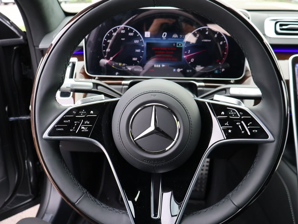 New 2026 MANUFAKTUR Graphite Metallic Mercedes-Benz S 580 image 34