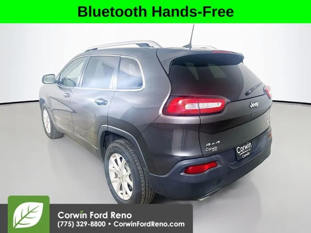 Used 2016 Granite Crystal Clearcoat Metallic Jeep Latitude image 5