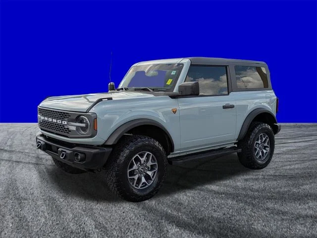 Certified Used 2023 Cactus Green / Gray Ford Badlands image 8