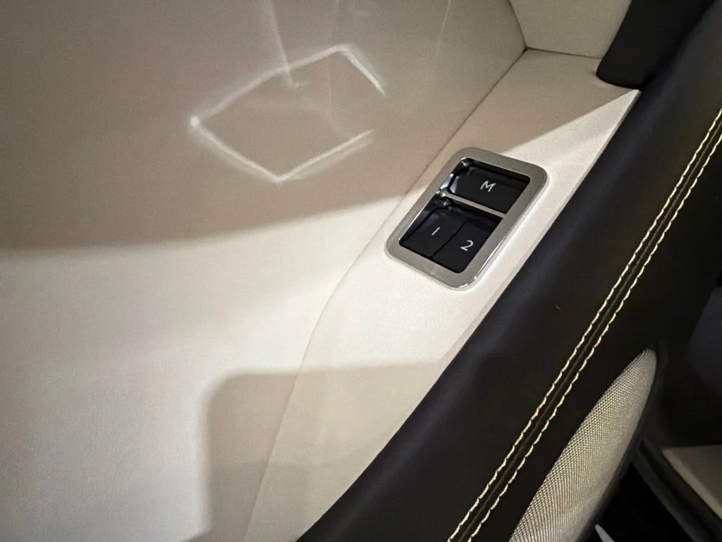 Used 2023 Black Bentley Azure image 45