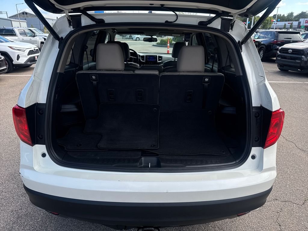 Used 2017  Honda EX-L image 7