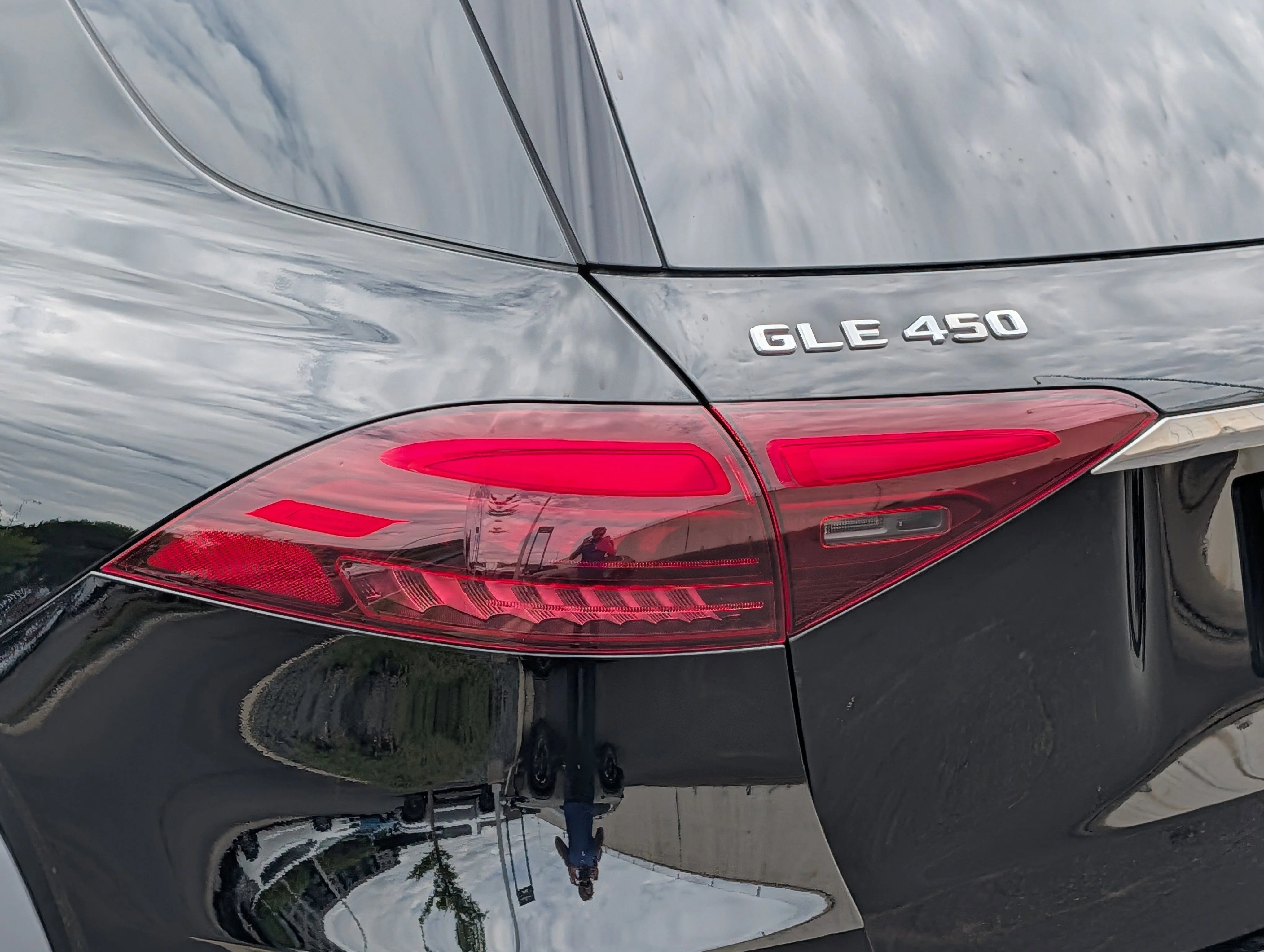Used 2024 Black Mercedes-Benz GLE 450 image 18