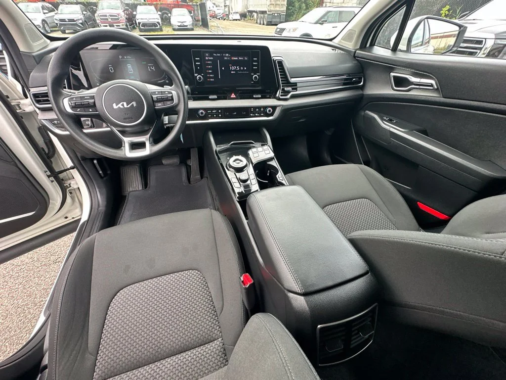 Used 2023 White Kia LX image 25