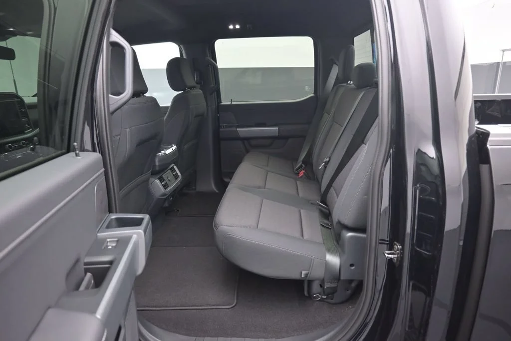 New 2026 Agate Black Metallic Ford XLT image 20