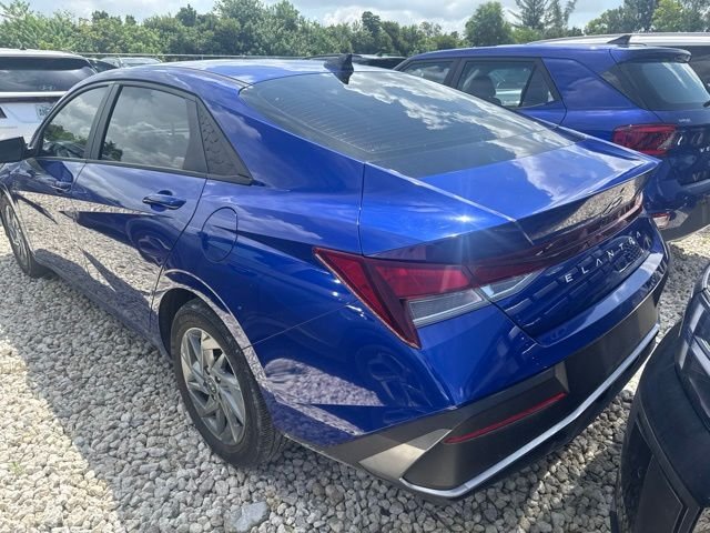 Used 2024 Blue Hyundai SEL image 8