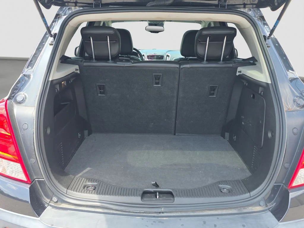 Used 2015 Black Chevrolet LTZ image 17