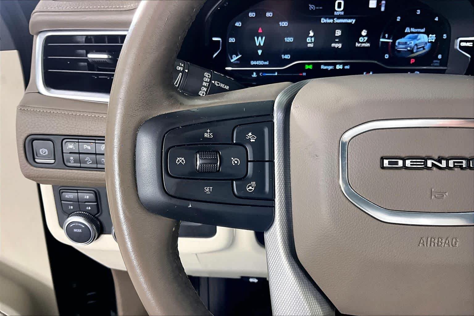 Used 2022 ONYX BLACK GMC Denali image 23