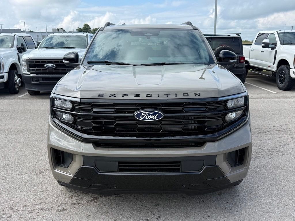 New 2027 Marsh Gray Ford Platinum image 40