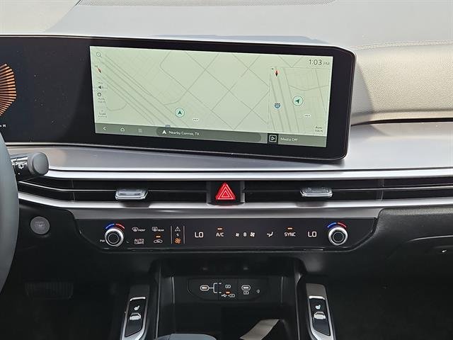 2025 Kia Sorento S - Photo 19