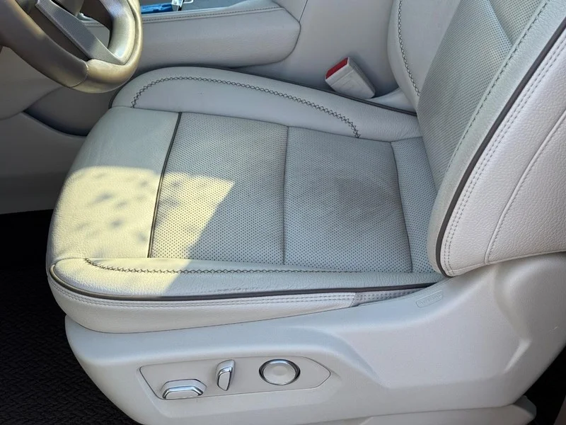 Used 2021 Beige Pearl Metallic GMC Denali image 17