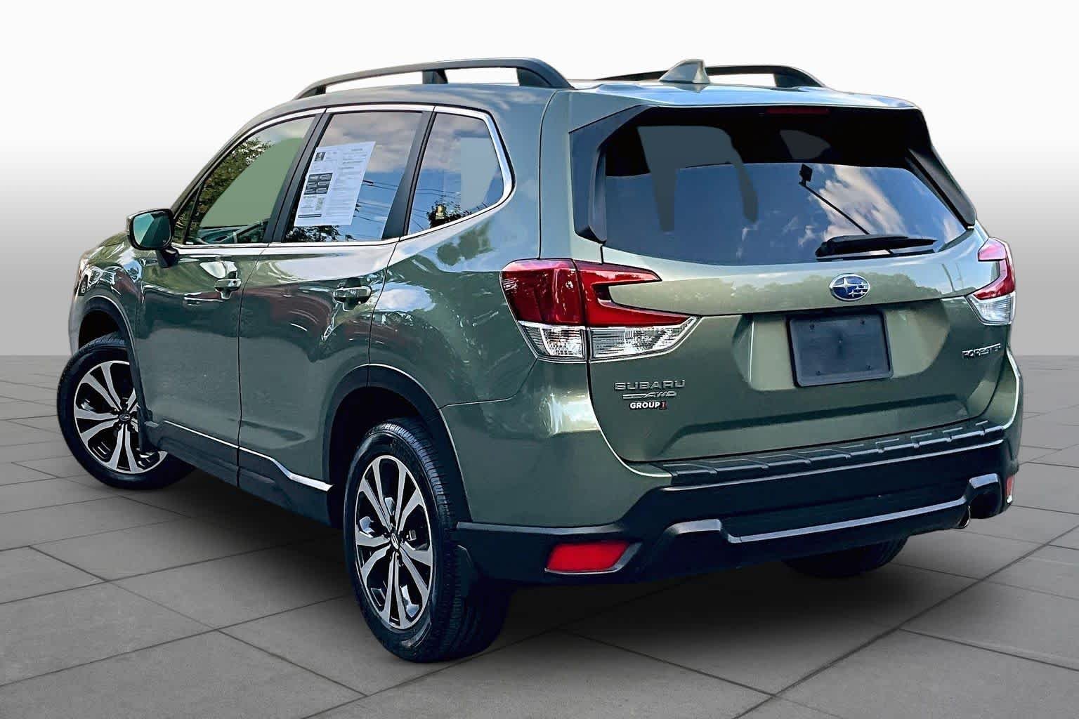 Used 2021 Jasper Green Metallic Subaru Limited image 12