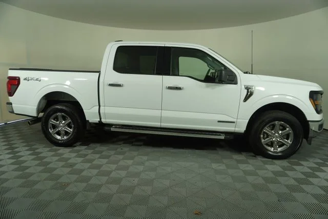 Used 2024 White Ford XLT image 10