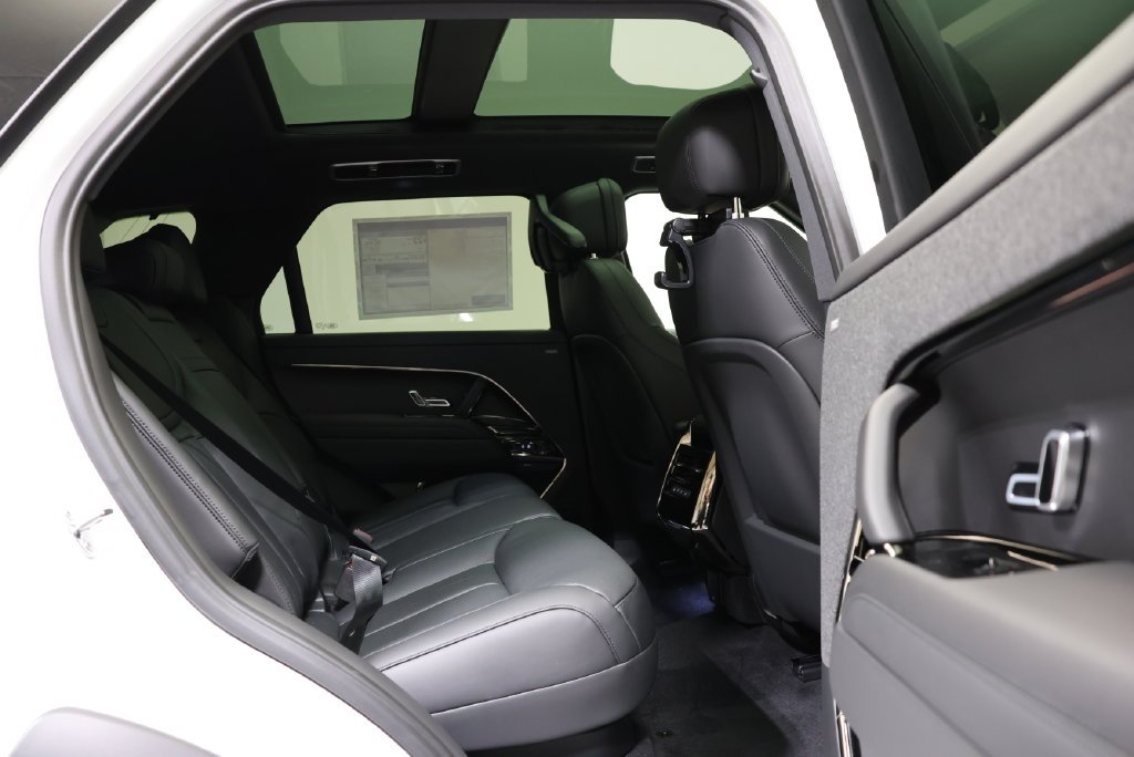 Certified Used 2026 Fuji White Land Rover Dynamic SE image 46