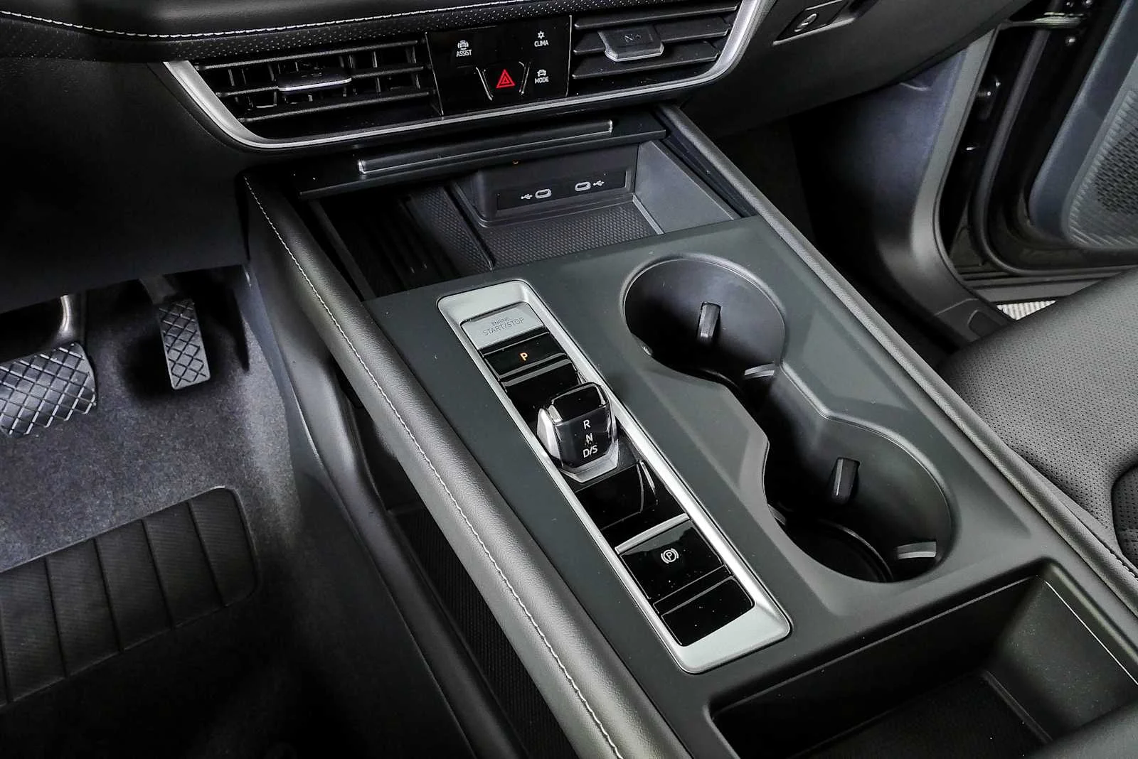 New 2026 Deep Black Pearl Volkswagen 2.0T SE image 16